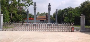 Cửa cổng inox Đền Bảo Lộc - Nam Định