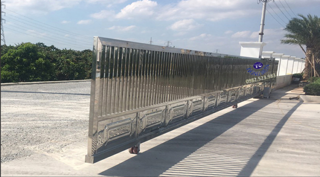 Cửa cổng sắt ray trượt - Cổng Hồng môn