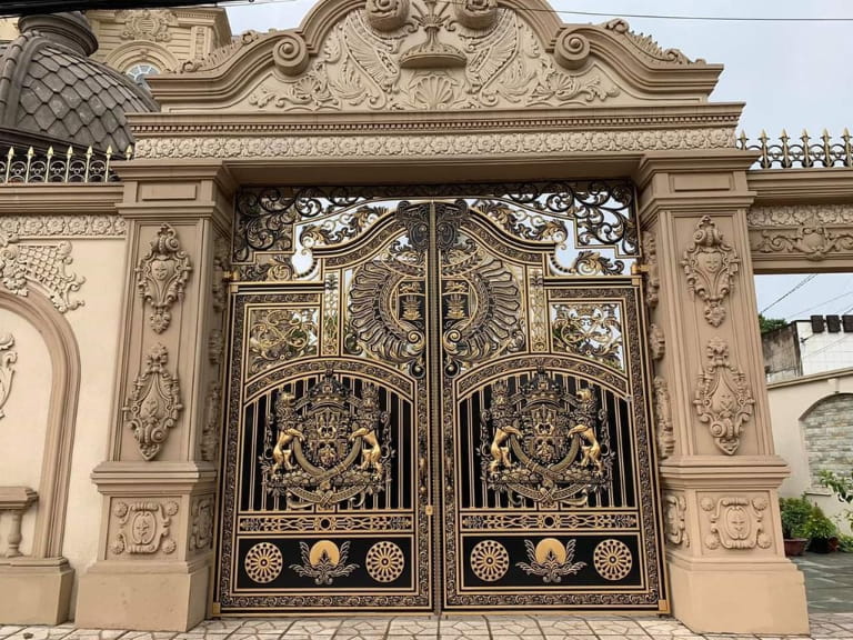 thi công cổng nhôm đúc