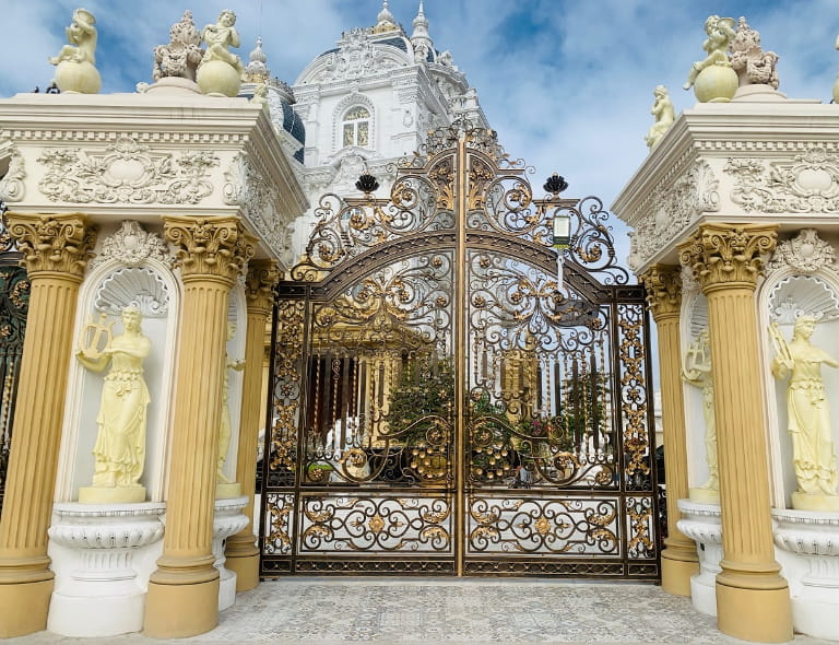 Cổng Biệt Thự Tân Cổ Điển Bằng Nhôm Đúc