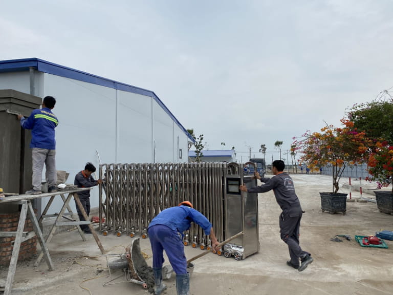 Lắp đặt cổng khu công nghiệp