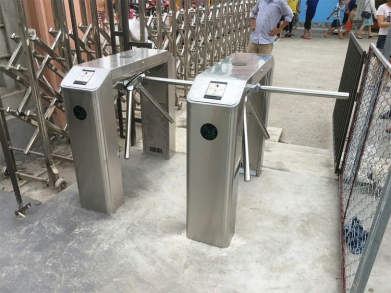 Cổng Kiểm Soát Ra Vào