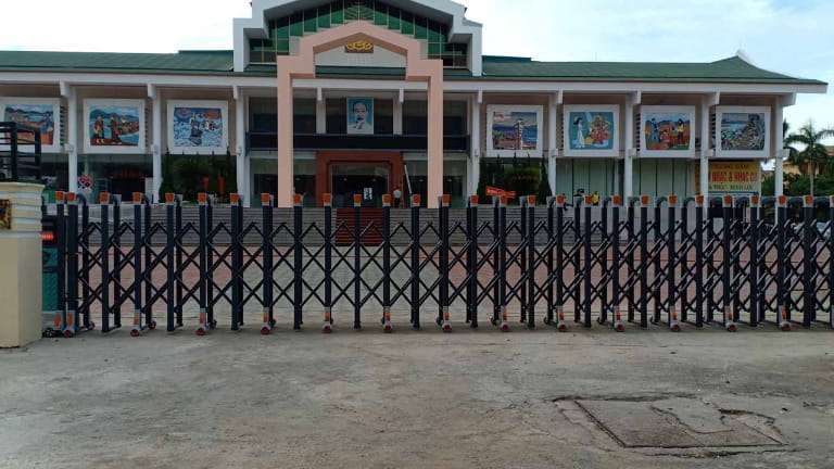 Giá Cổng Hợp Kim Nhôm
