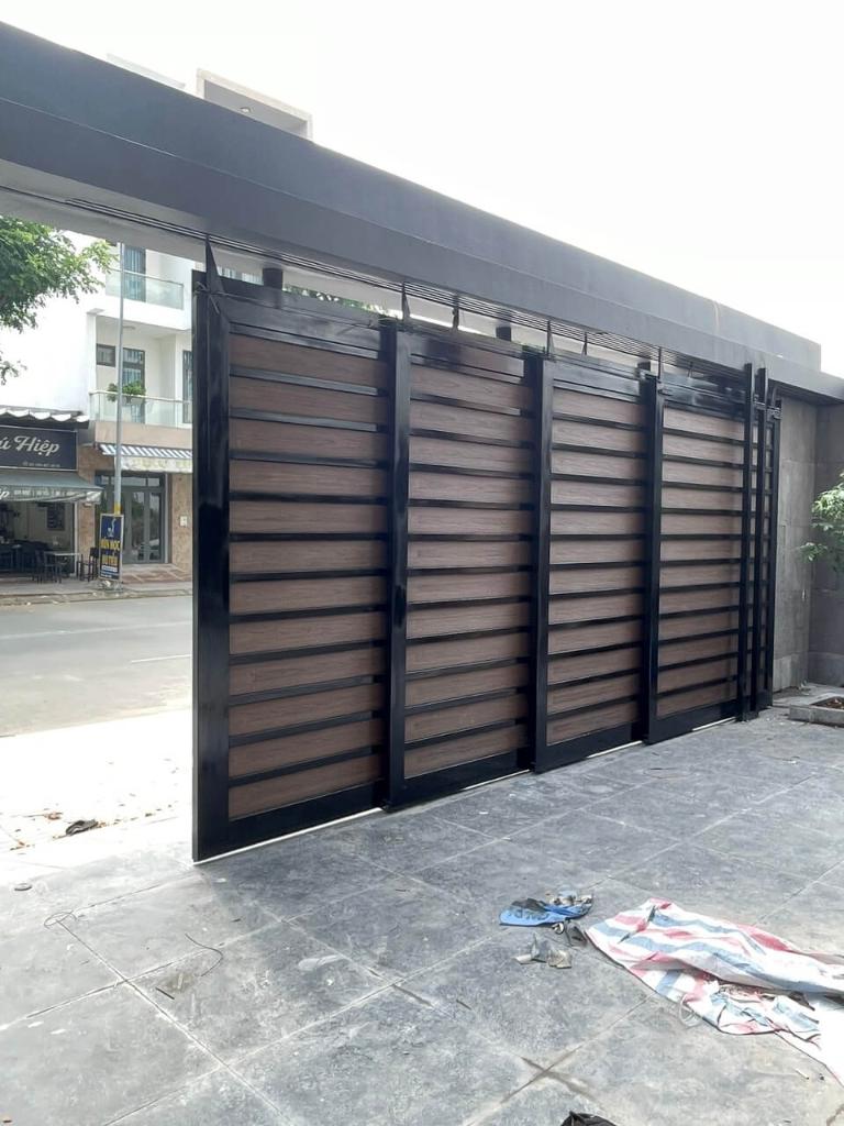 Cổng 4 cánh xếp gấp và trượt gấp