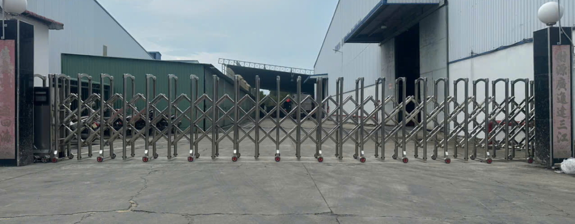 cổng xếp inox cho khu công nghiệp