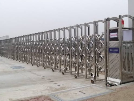 Nhà cung cấp cổng xếp tự động